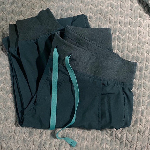 Caribbean Blue Zamora Jogger FIGS Scrub Pants - Picture 4 of 7